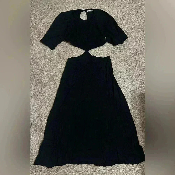 Reformation Dress - Picture 1 of 8